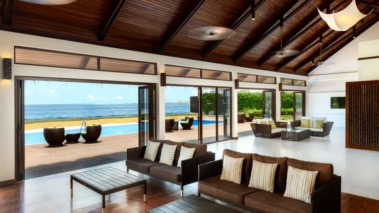 Sheraton Maldives Full Moon Resort & Spa